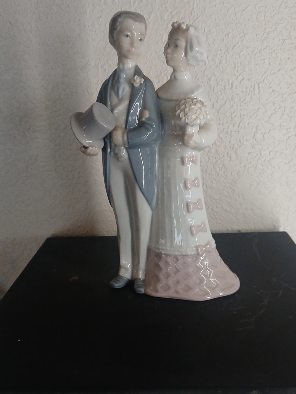 Lladro Porcelain Bride and Groom Figurine in White, Gray & Pink